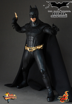 Hot Toys The Dark Knight 12-Inch 1/6th Scale Batman Original Version